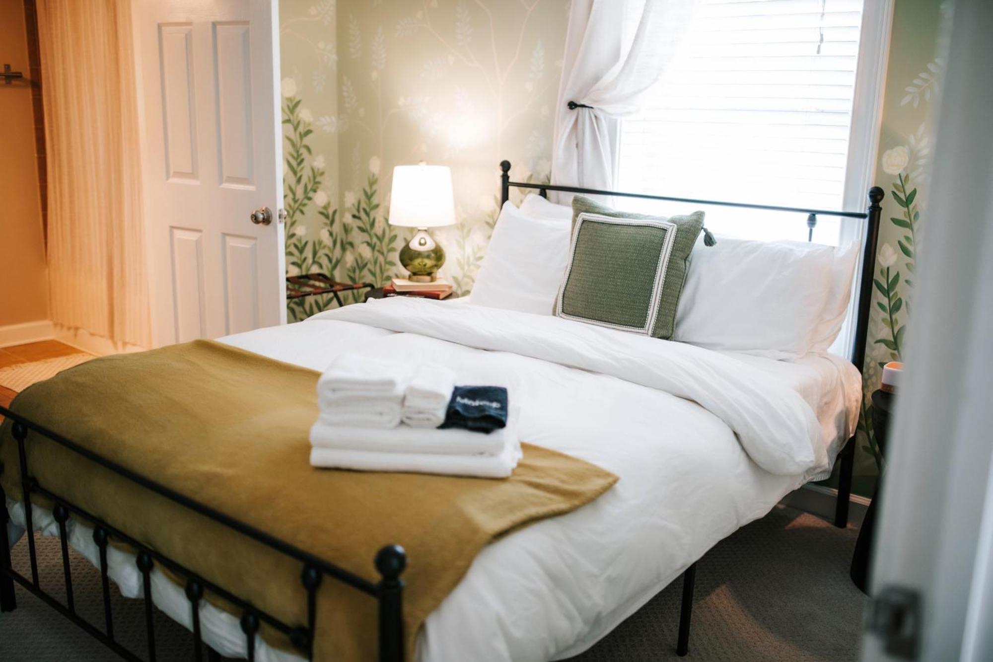 Cozy Cottage - Walk To Campus, Stadium, Downtown أثينز، أوهايو المظهر الخارجي الصورة